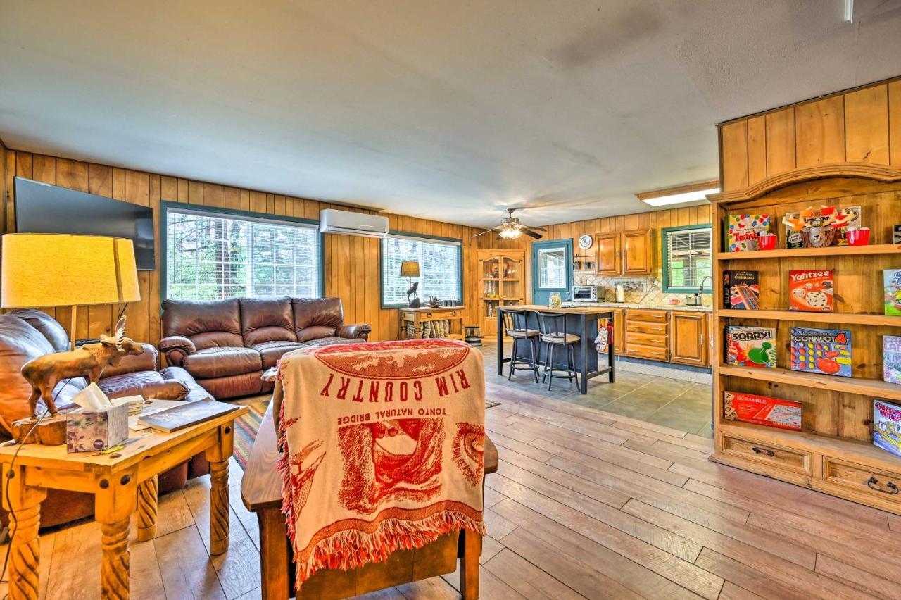 Pine Cabin In The Woods With Yard And Grill! Экстерьер фото
